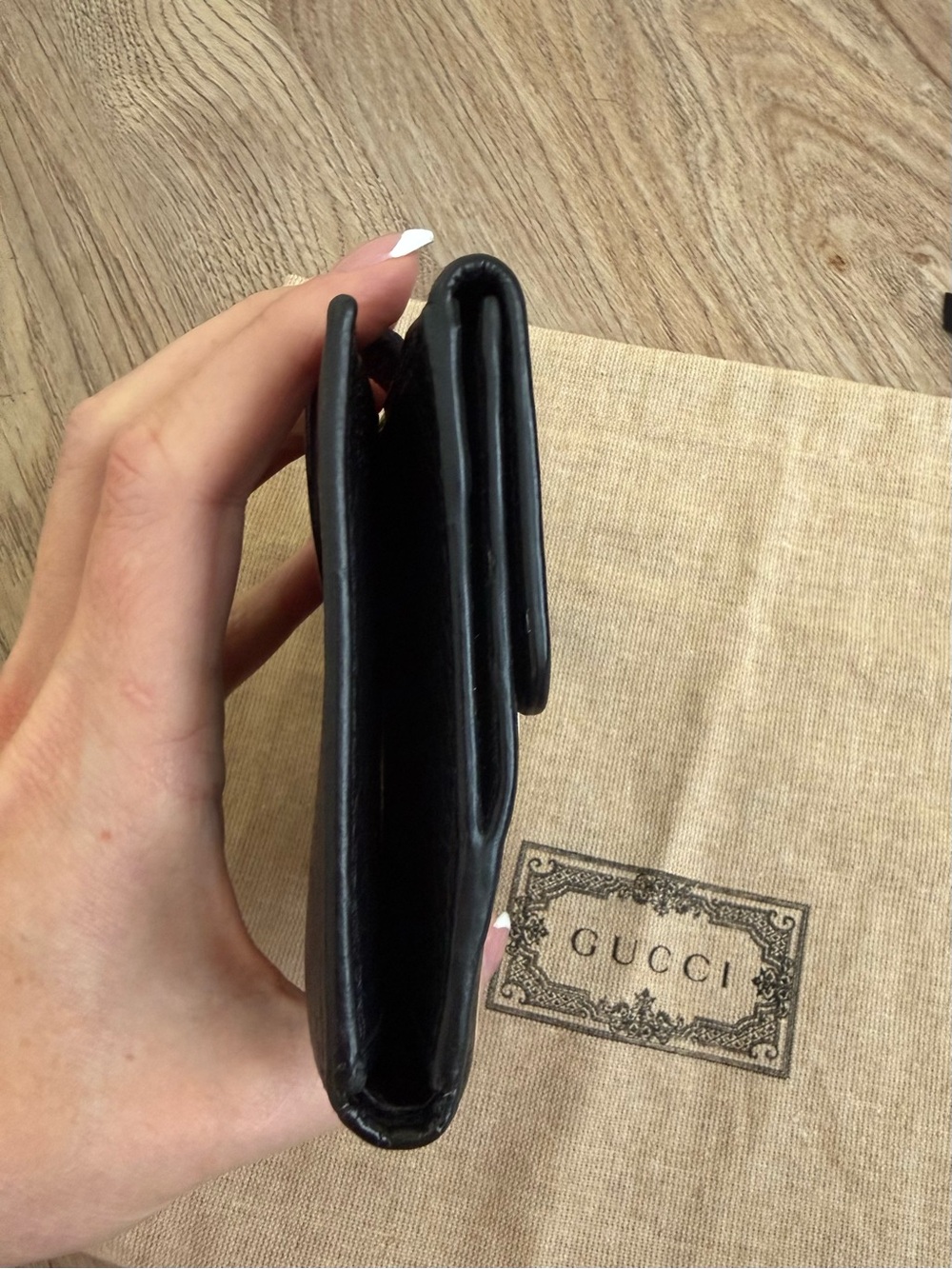 GUCCI Calfskin Interlocking G Compact Wallet with COA - Picture 6 of 11